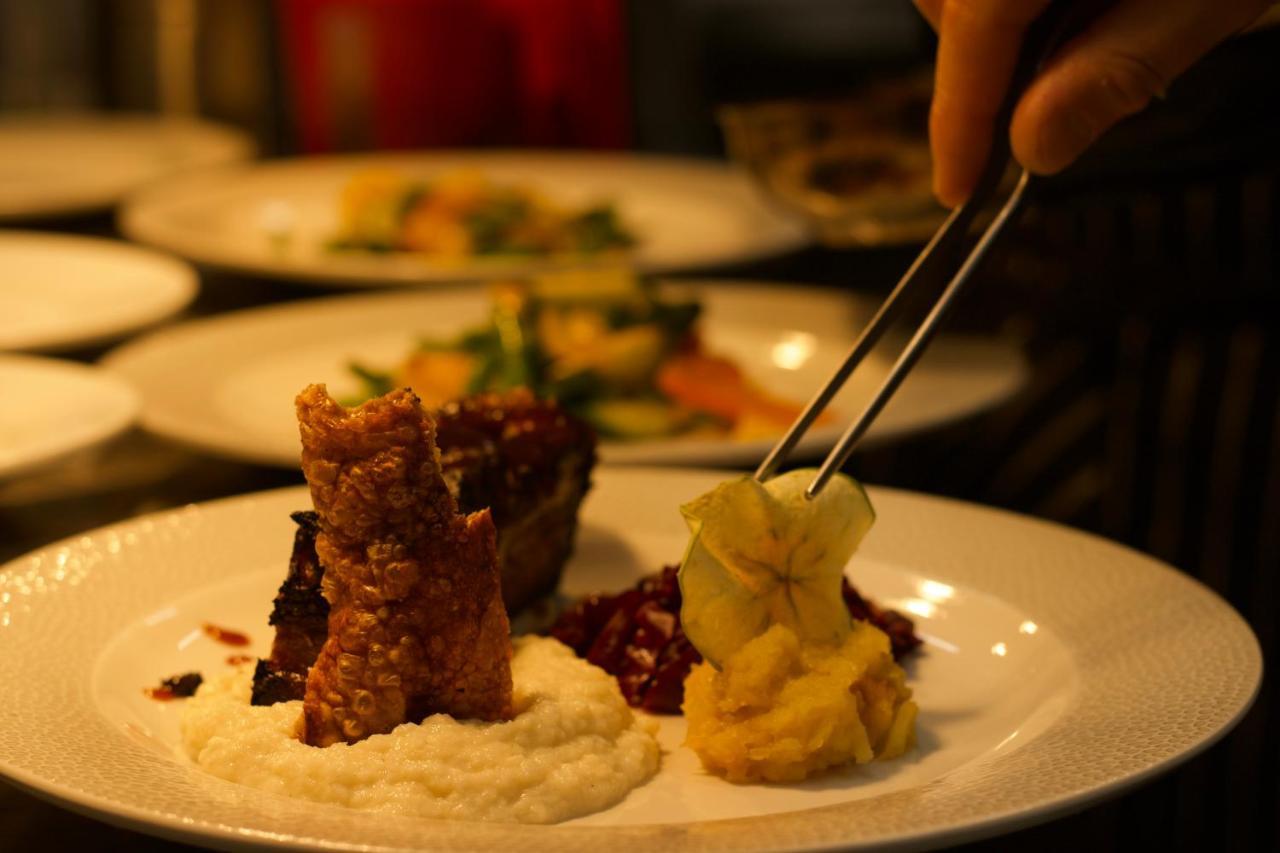 סטנלי The Waterfront Boutique Hotel מראה חיצוני תמונה