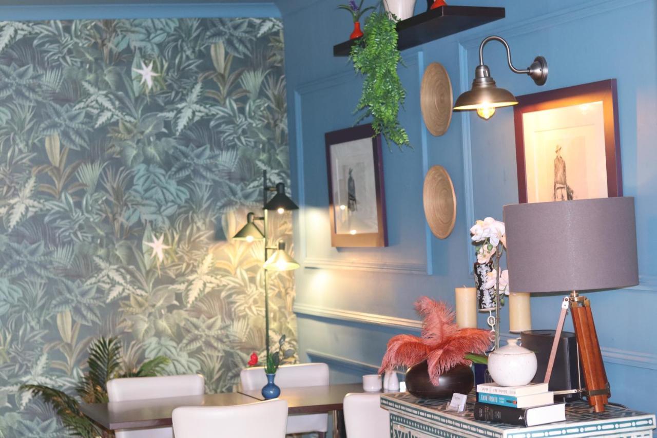 סטנלי The Waterfront Boutique Hotel מראה חיצוני תמונה