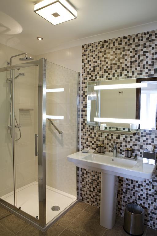 סטנלי The Waterfront Boutique Hotel מראה חיצוני תמונה